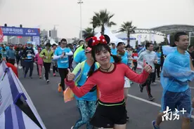 横琴马拉松来啦！1.2万跑者迎风开跑图片