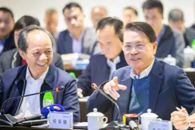 万亿企业家聚会，美的何享健获“改革先锋”称号后首度公开发声视频封面