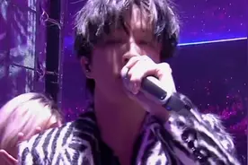 无法拒绝的薛之谦的深情嗓音，一首《暧昧》听到眼眶含泪