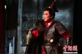 茅威涛联袂名家再现越剧经典《山河恋》图片