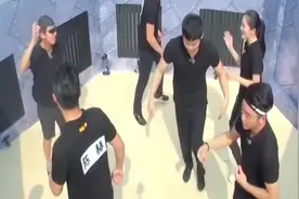 谢娜在跑男大唱成名曲《菠萝菠萝蜜》！娜姐你们这也太嗨了！