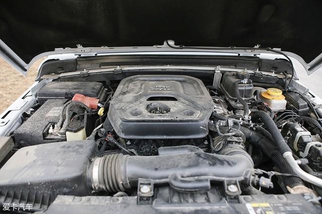 爱卡SUV专业测试 全新Jeep牧马人Sahara