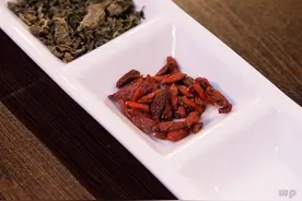 菊花和枸杞是一对好搭档，若坚持泡茶喝，5个好处将会属于你图片