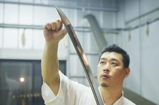 武士朝代攻略（揭秘日本传统武士刀工艺一年才做一把还卖不出去）