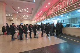 默认付费、泄露信息、抢不到票？你被抢票APP坑过吗？图片