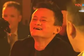 柳传志于谦说相声惹马云爆笑，马老师献唱二首来回应，2019“商界春晚”来了！图片