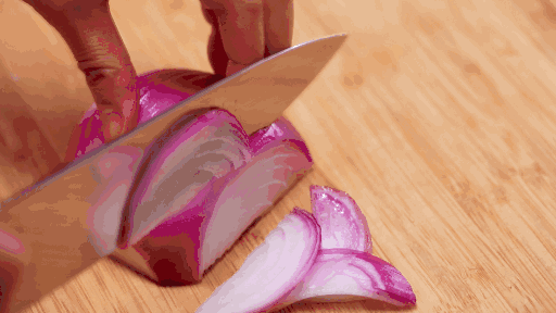 为啥切个洋葱就会“老泪纵横”？这是我见过最有意思的科普