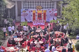 这场爱心公益活动持续了4年，让汕头养老院的老人们笑开怀图片