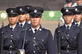 来看香港警察们的精彩汇演！视频封面