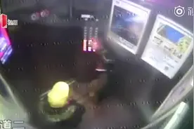 8岁小朋友被困电梯，3招从容自救！民警：这波操作堪称 “教科书式”视频封面