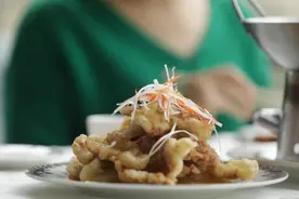 锅包肉：外酥里嫩 酸甜适口图片