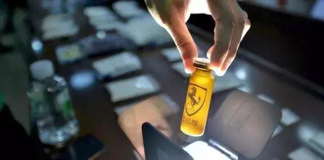 这张小纸片竟能让人上瘾自杀！发现孩子玩这种花花绿绿的纸，立刻报警！