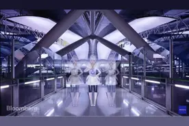 她可能是史上最酷的coser，星辰、宇宙和外星人，比科幻还要科幻图片