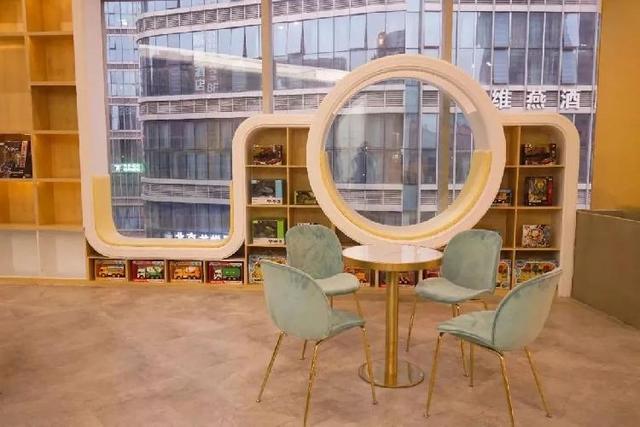 4500㎡巨型室内动物园惊现大石坝，3600只萌宠等你来撩！