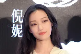 倪妮首次挑战谍战话剧《幺幺洞捌》，七次快速换装，台词技巧媲美相声演员图片