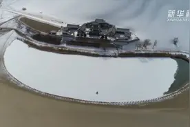 美景如画！看雪后鸣沙山月牙泉视频封面
