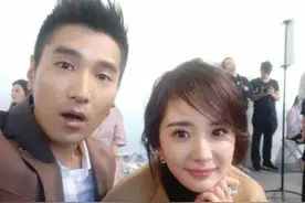杨幂首次回应演技问题，她的回答太直接，感谢周迅第一时间的鼓励图片