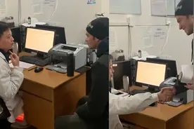 笑哭！埃及小哥第一次在中国看病，却遇上说方言的重庆大夫……视频封面