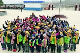 温暖了冬天，齐鲁晚报新年新衣送出三千余件保暖物品图片