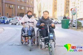 浴火涅槃，余生愿做彼此的双腿图片