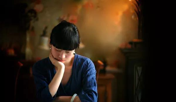 从安妮宝贝到庆山：一同成长的新中产中年危机