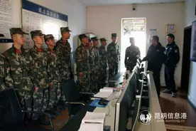 武警新兵走进宜良县看守所参加“监所开放日”活动图片
