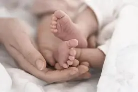 产妇怎么正确洗头？图片