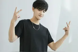 黄子韬化身街头酷boy 再现率性运动范图片