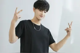 黄子韬化身街头酷boy 再现率性运动范图片