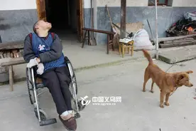 义乌八旬老人照顾病儿50余年 这就是一个母亲的刚强图片