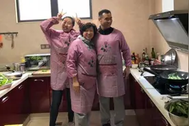 舟舟家的团圆饭：“合菜”寓意和和美美视频封面