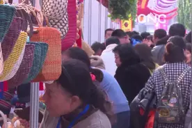 长春农博园：玉米叶子变废为宝