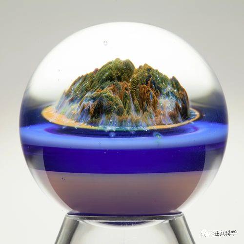 【荐读】玻璃球里的花纹怎么弄进去的？童年之谜终于解开了