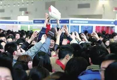 工资6950元，面向全国招500人！高中可报，不用笔试，期满转公务员！