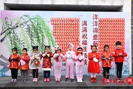 【视频】“杨”洋得意新学期  满满“猪”福挂樱“枝”  苏州市杨枝小学开学报到欢乐多视频封面