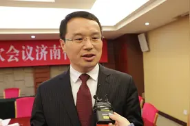 省人大代表董文祥：做强做优做大省内建筑领军企业视频封面