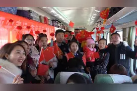 Z338列车上，铁警玩快闪猜灯谜送元宵视频封面