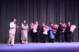 著名秦腔表演艺术家李梅喜收新徒图片