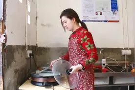 “汤圆西施”：当过重庆小姐放弃了空姐