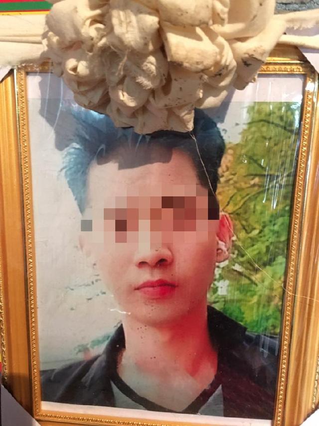 快手伤感（小伙快手直播跳河不幸身亡火了不用上班）