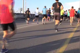 跑起来！特拉维夫国际马拉松赛开赛视频封面