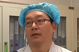 孩子声称有人掐他的脖子,爹妈却不在意,几天过后孩子“离奇”死亡视频封面
