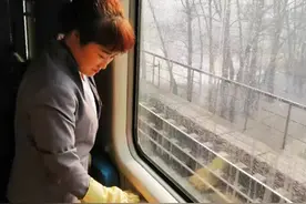 乘务员“张大姐”的故事图片
