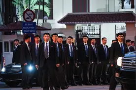 身高190年轻又帅气！金正恩保镖很惹眼，能去河内的都是高手视频封面