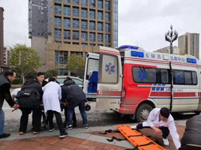 贵宾卡后续，直升机救援老太太 配图03
