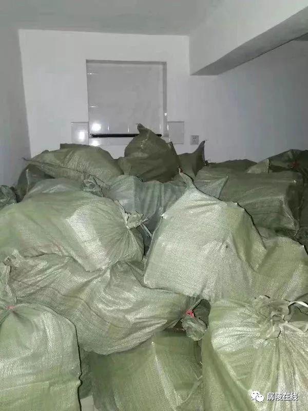 40多年藏书10万册……他收获了什么？