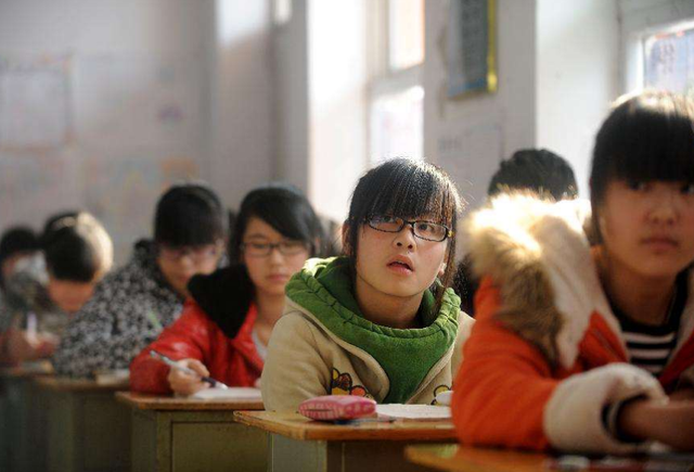 12年义务教育是什么意思（12年义务教育来了教育部当前坚持9年义务教育不变）