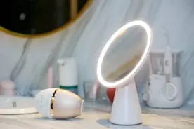 天猫精灵推出智能美妆镜 “AI+美妆”打造智能化流行新体验图片