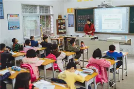视频｜换肾后重返讲台，惠州教师郑碧彩坚守岗位26载视频封面