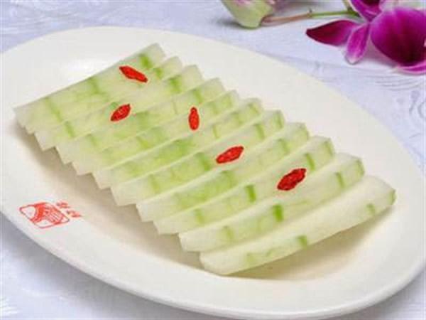 冬瓜汁的功效与作用（春天坚持吃冬瓜有什么好处超市遇到买两个）